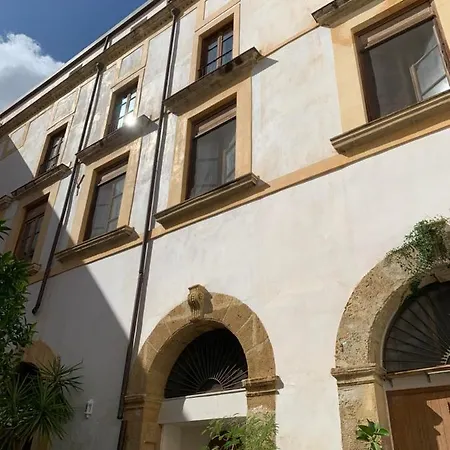 Palazzo Resuttana Appartamento